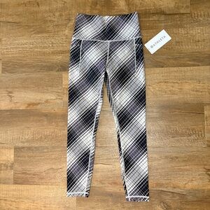NWT ATHLETA Salutation Stash Tight